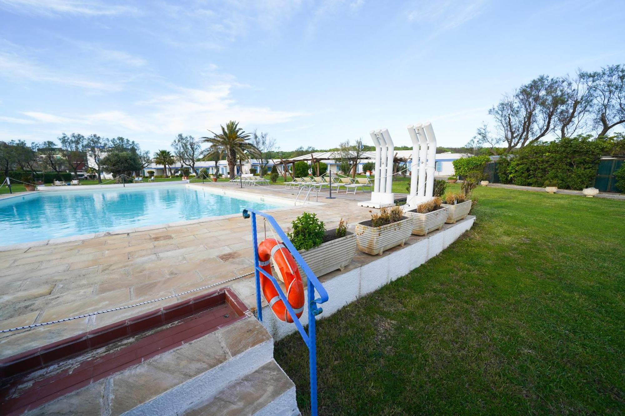 Riva Di Palo Resort 拉迪斯波利 外观 照片