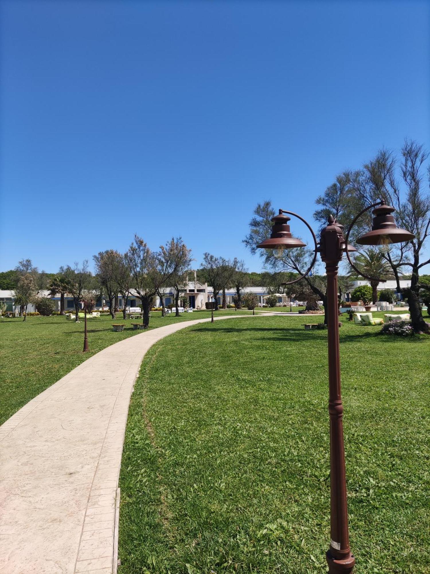 Riva Di Palo Resort 拉迪斯波利 外观 照片